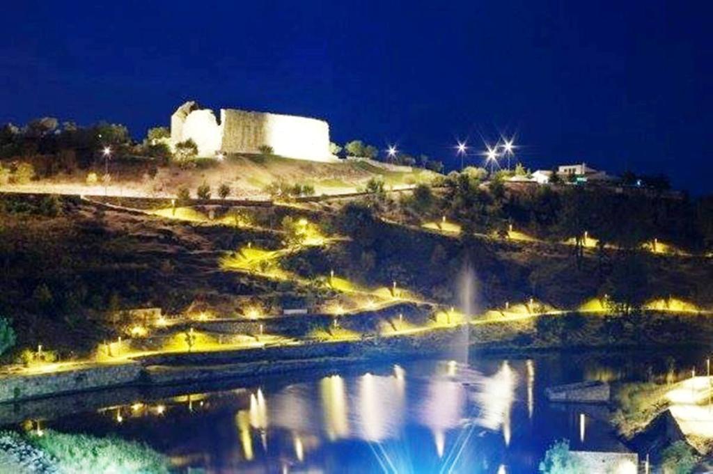 Douro Camping Миранда-ду-Дору Экстерьер фото